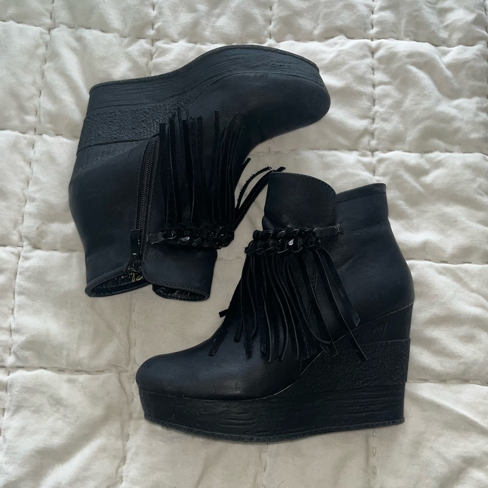 Sbicca booties